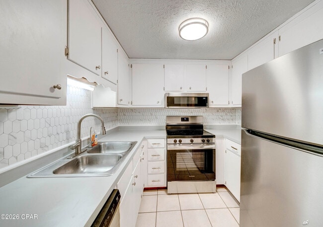 Building Photo - 1125 Bradley Cir