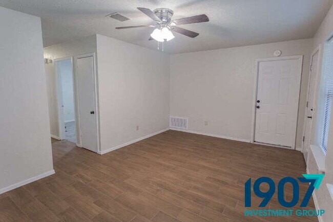 Building Photo - SPECIAL OFFER! Move In Now & Get 50% Off Y...