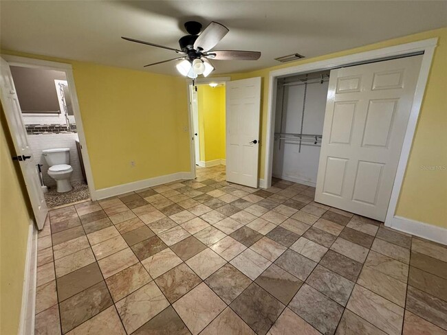 Building Photo - 1061 Rushmore Dr