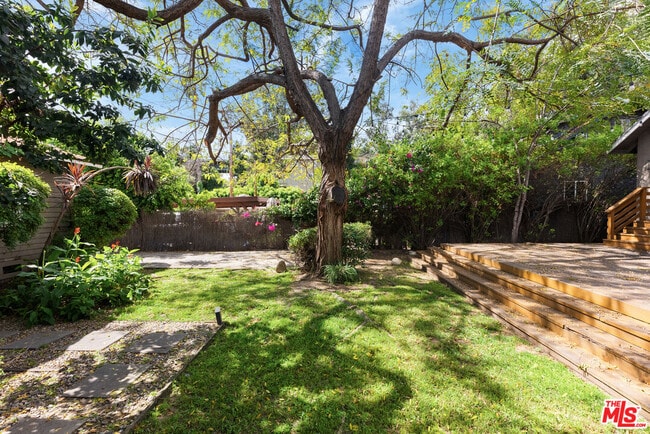 Building Photo - 6208 Hayes Ave