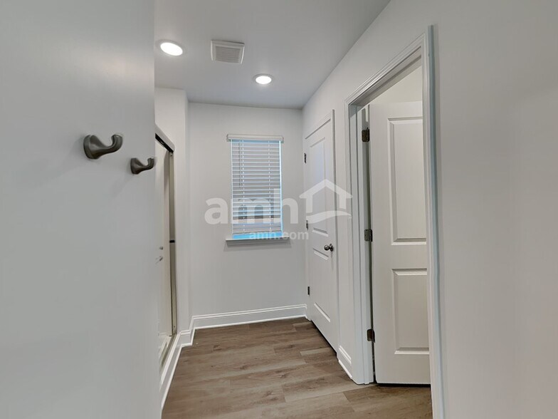 Building Photo - 3513 Jefferson Cor Ln