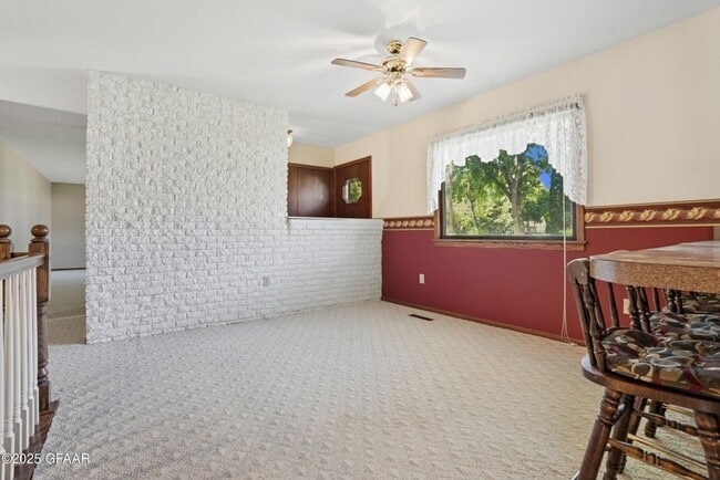 Building Photo - Spacious 4 Bedroom Home with 3 Stall Garage Grand Forks