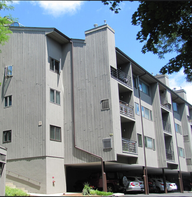 Building 51 South Green II - 51 Mount Kemble Ave