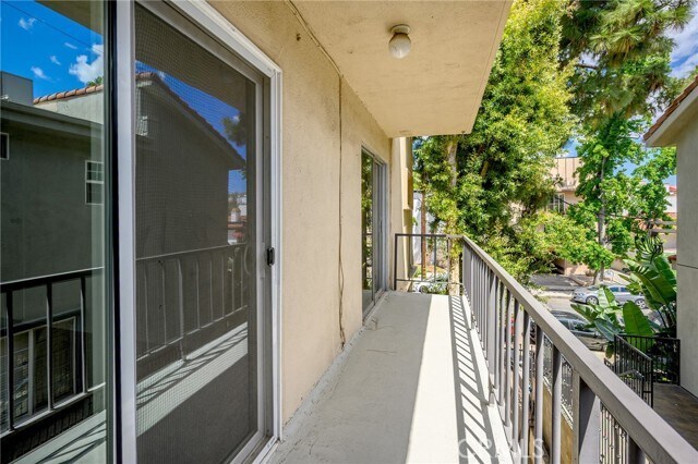 Building Photo - 15344 Weddington St