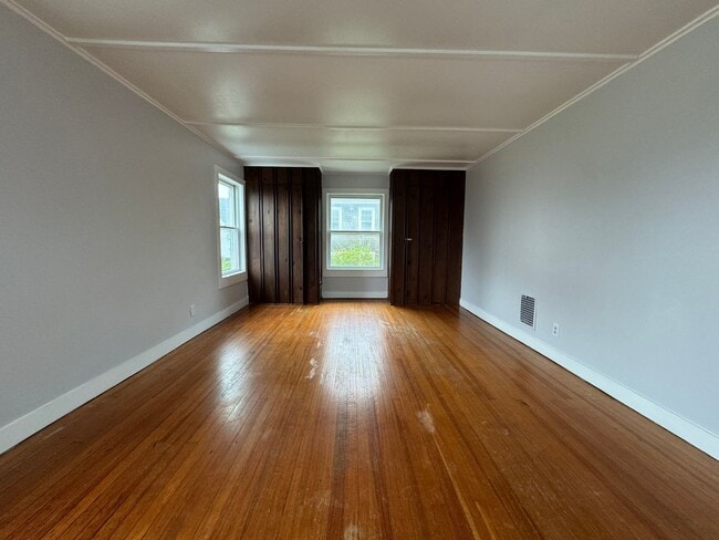 Building Photo - Single Family 3 Bedroom home on West Haven...