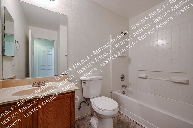 Building Photo - 21004 N Sansom Dr