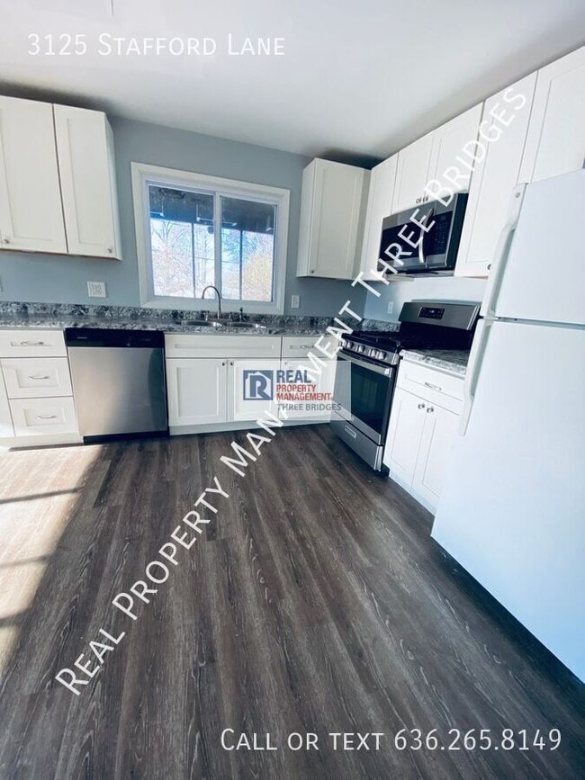 Building Photo - 3125 Stafford Ln