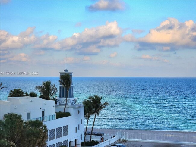Building Photo - 3505 S Ocean Dr