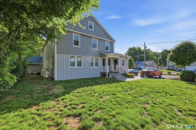 Building Photo - 111 Laurel Ct