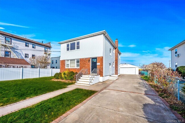 Building Photo - 50 Mahland Pl