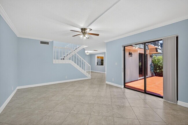 Building Photo - 1590 Forest Lakes Cir