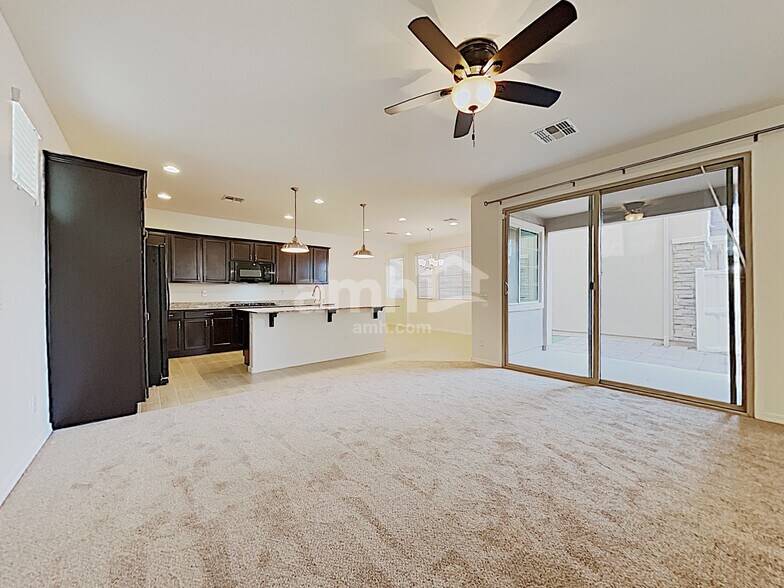 Building Photo - 2264 S Osborn Ln