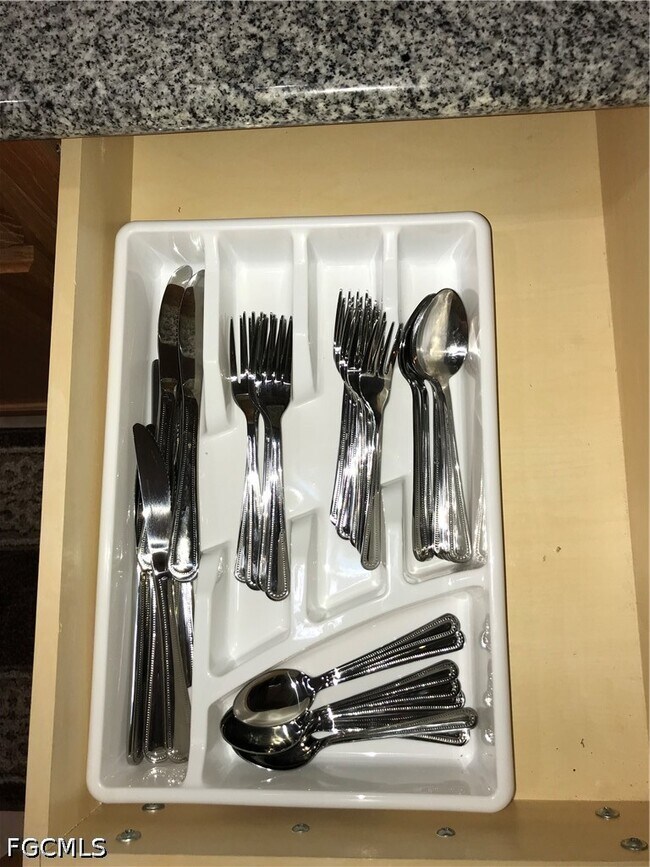 Building Photo - 9600 Roundstone Cir