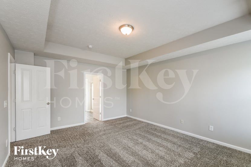 Building Photo - 6240 Eagle Lake Dr