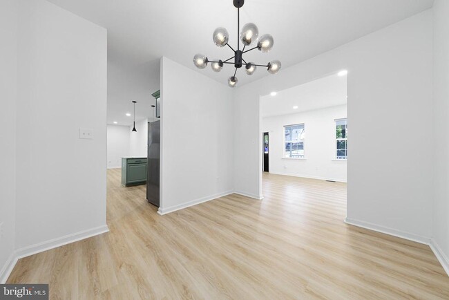 Building Photo - 2032 S Langley St