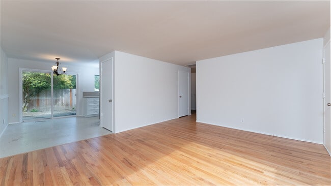 Building Photo - 16321 127th Pl SE