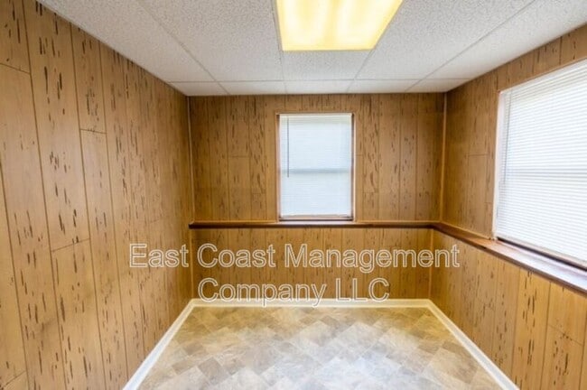 Building Photo - 4231 Berger Ave