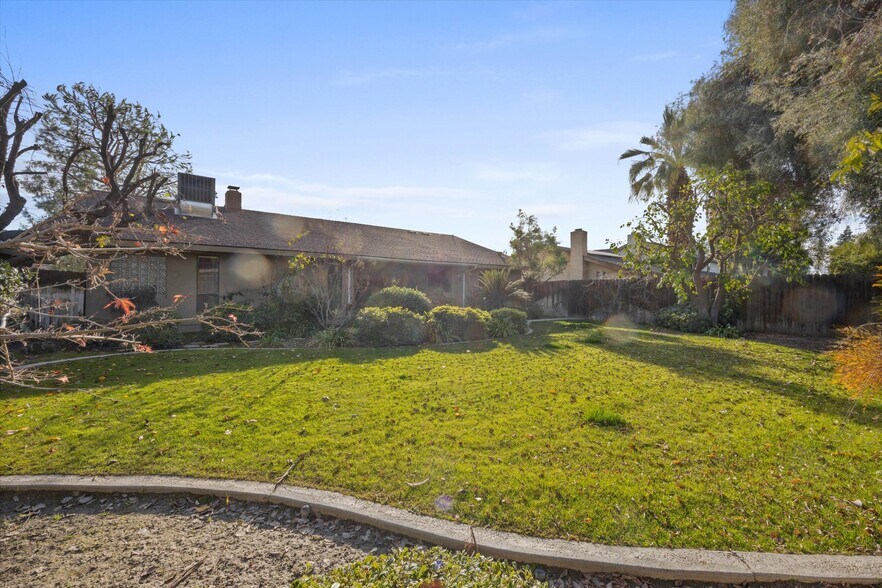 Building Photo - 7808 Selkirk Dr
