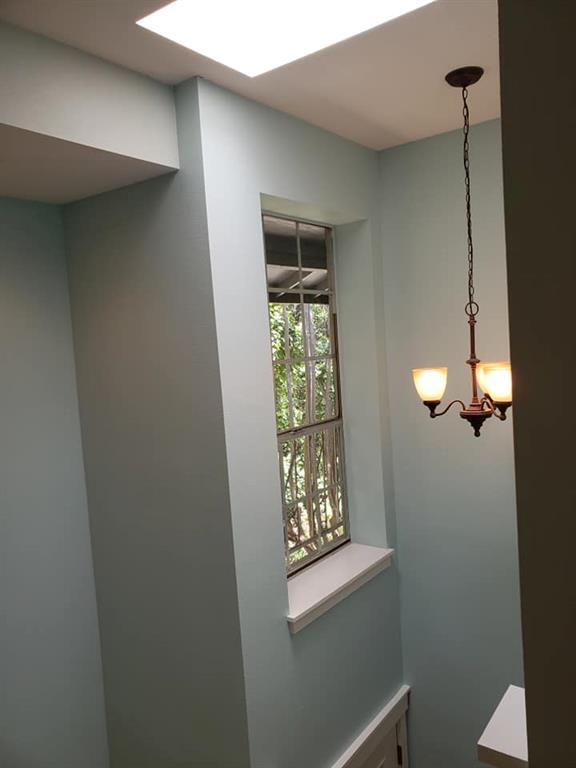 Building Photo - 2002 Voltaire Dr