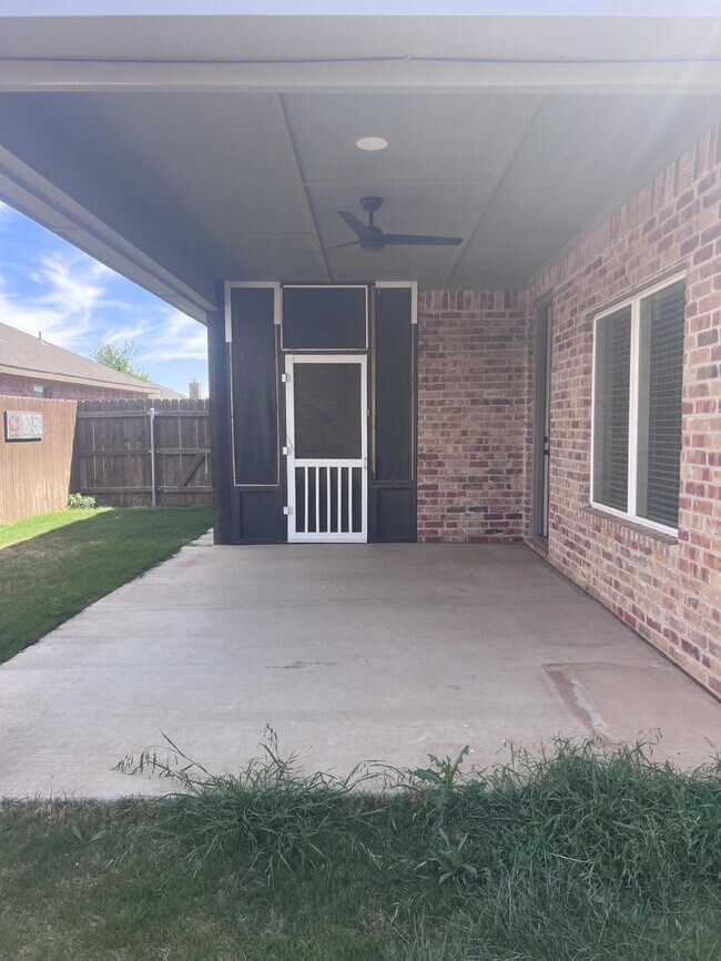 Building Photo - 322 Cowboy Ln