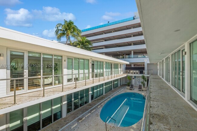 Building Photo - 1601 West Dr