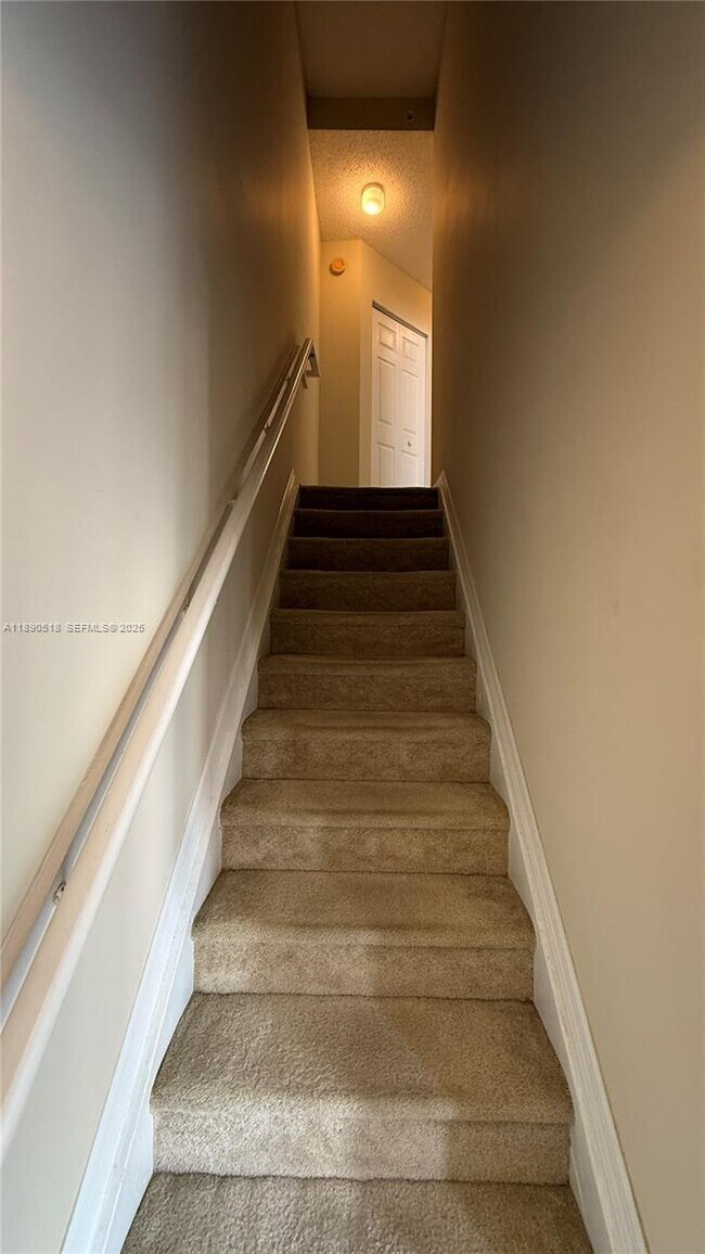 Building Photo - 2107 SE 10th Ave