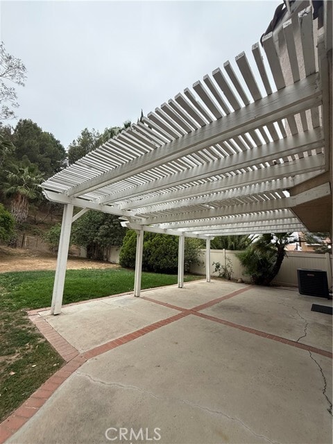 Building Photo - 2930 Juniper Dr