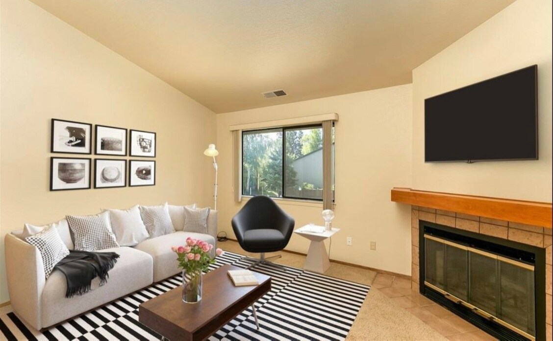 Building Photo - 786 Dorothy Way