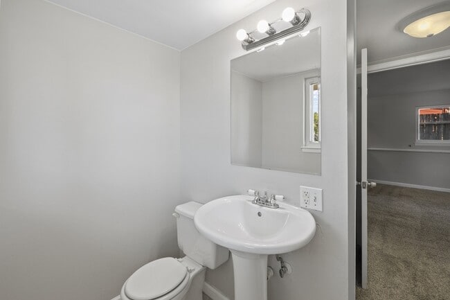 Building Photo - 1033 Turley Dr