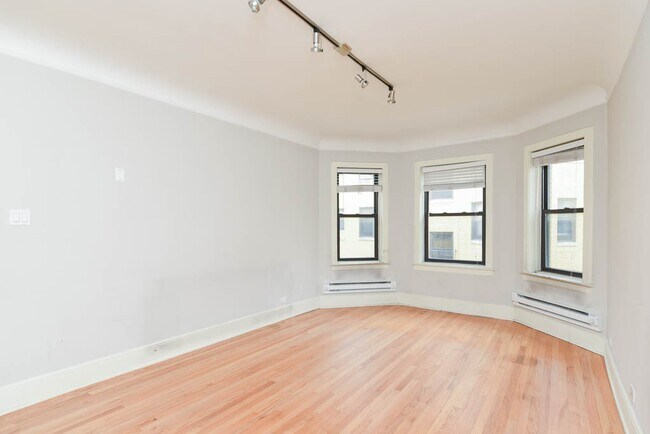 Building Photo - 2328.5 N Rockwell St