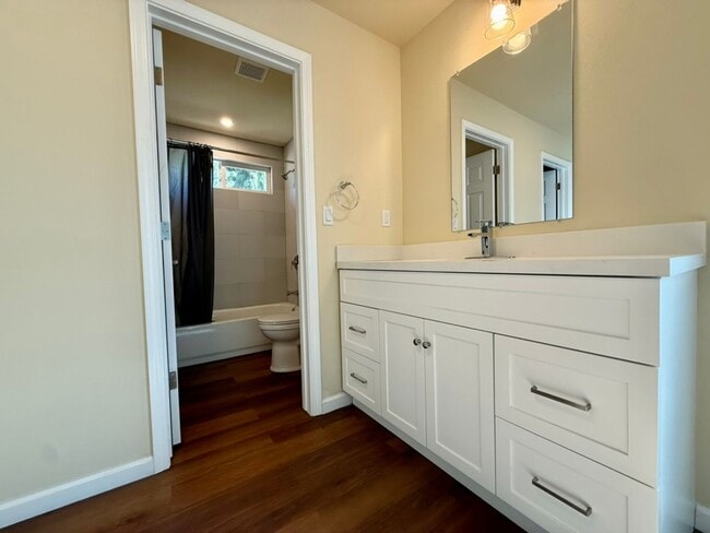 Building Photo - Beautiful, Completely Remodeled 4 Bed 2.5 Bath Fremont Home - Huge Bonus Room