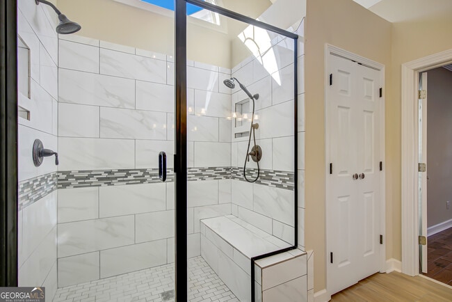 Building Photo - 112 Cottage Grove