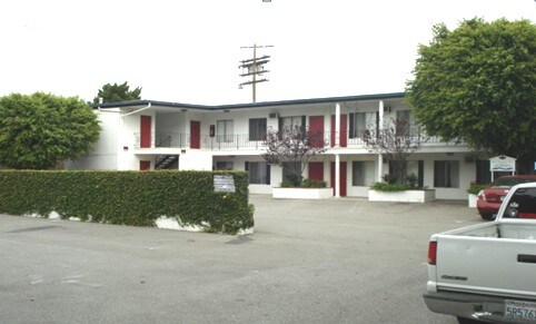Primary Photo - Tiara Oaks
