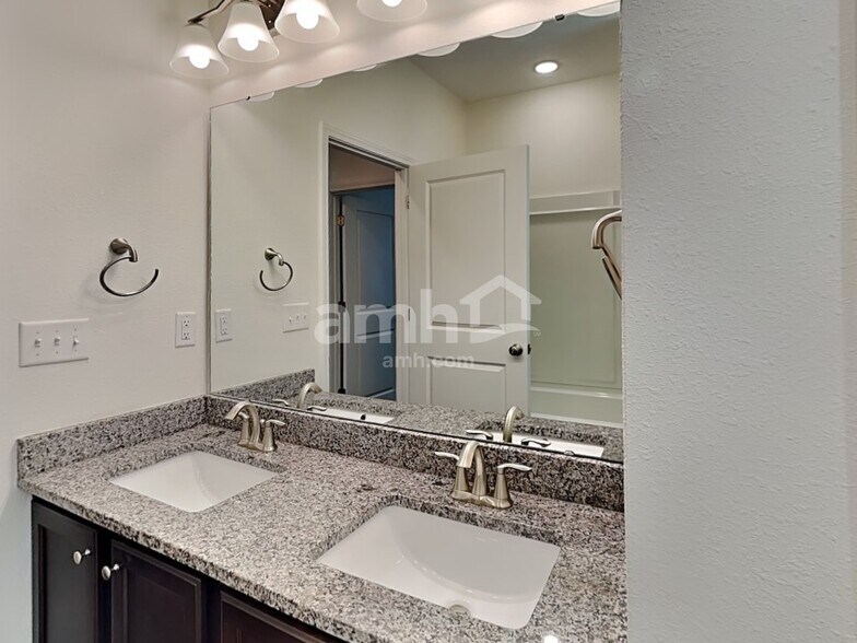 Building Photo - 11494 Fox Hollow Ct