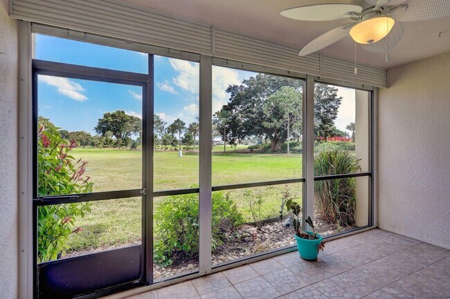 Building Photo - 5390 Woodland Lakes Dr