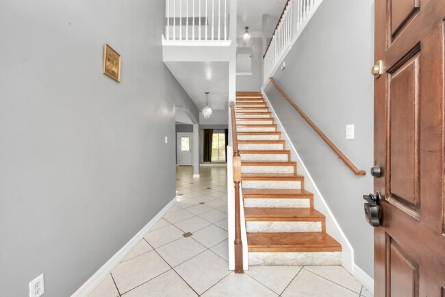 Building Photo - 18315 Brenwood Menor Dr