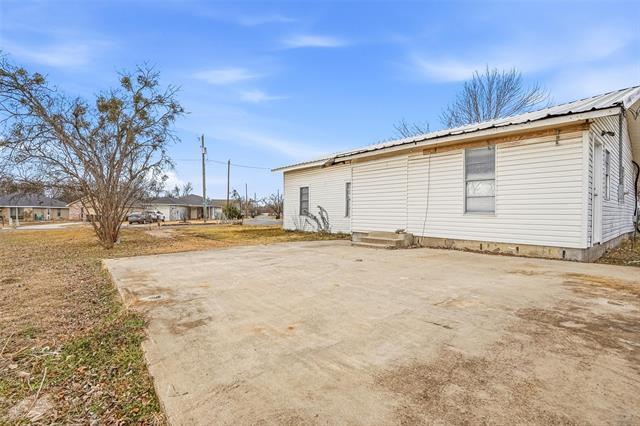 Building Photo - 1412 Chase Ave