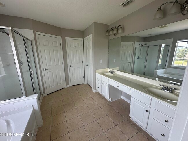 Building Photo - 6340 Autumn Berry Cir