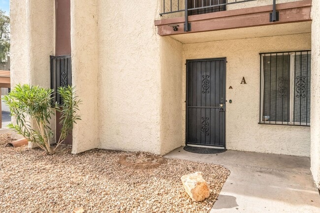 Building Photo - 4441 Rich Dr