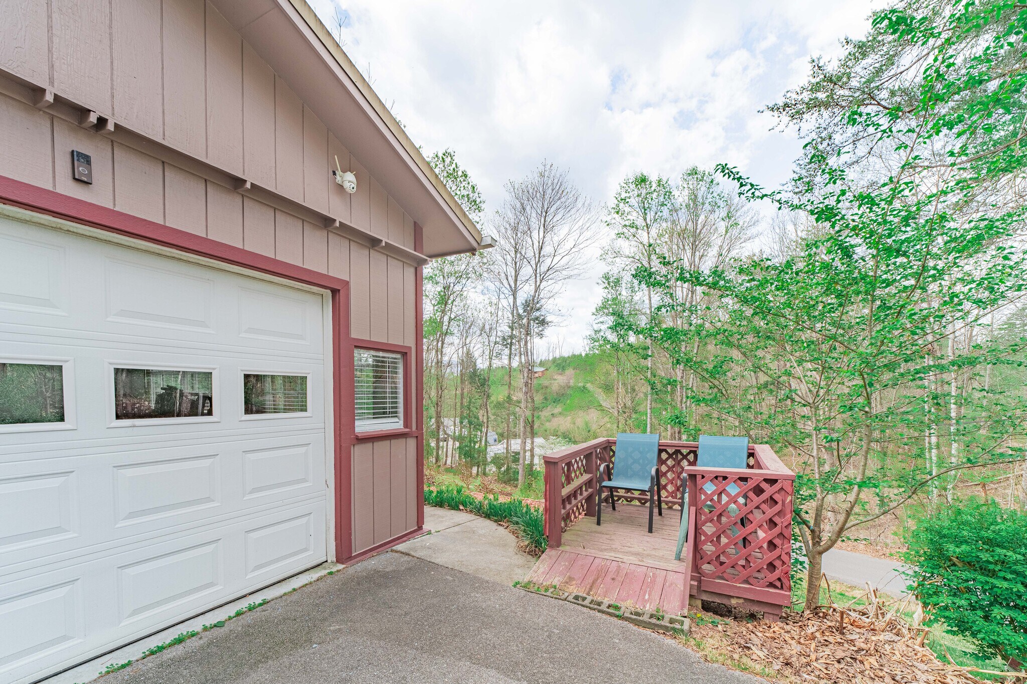 Building Photo - 1748 Paulas Huskey Cir