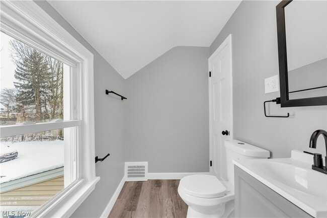 Building Photo - 16210 Judson Dr