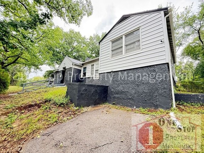 Primary Photo - Beautiful 3 Bedroom 1.5 Bathroom Home in K...