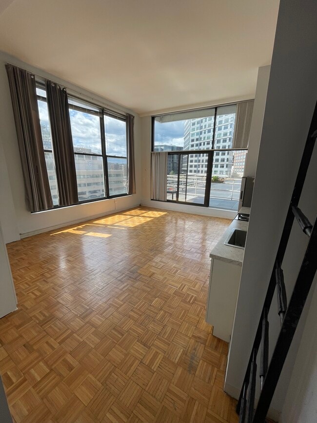 Primary Photo - 102 Brookline Ave