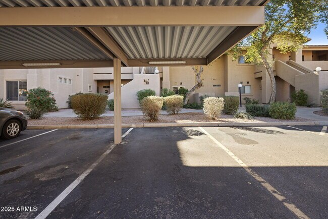 Building Photo - 1351 N Pleasant Dr