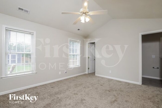 Building Photo - 6107 Black Willow Dr