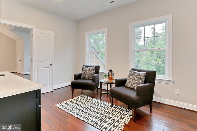 Building Photo - 6526 Dearborn Dr