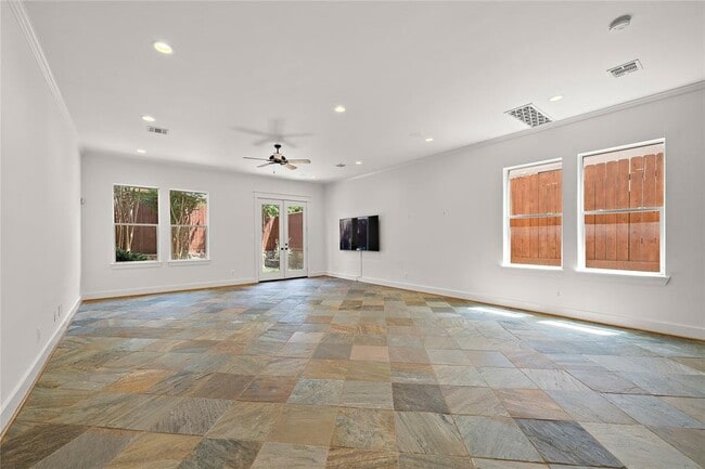 Building Photo - 4408 Dickson St