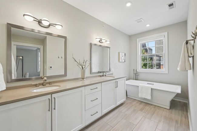 Building Photo - 100 Normandy Ave