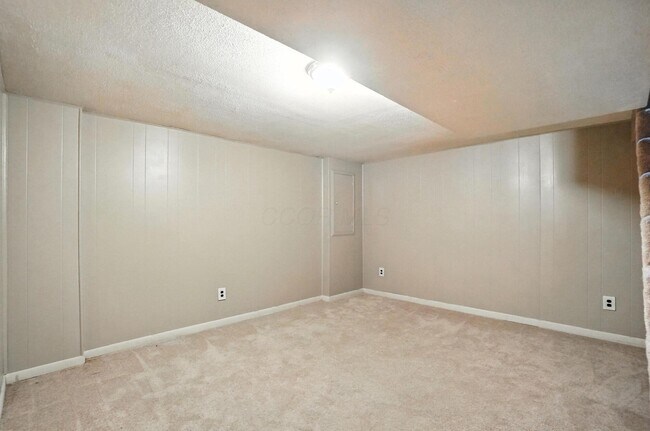 Building Photo - 5 Keene Dr