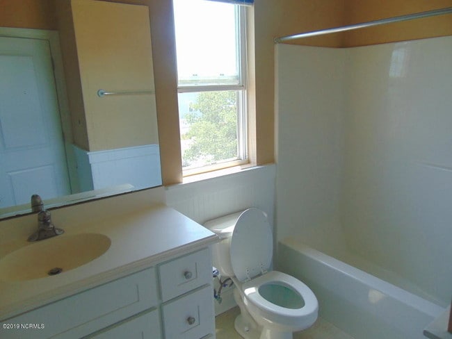 Building Photo - 1414 Bowfin Ln